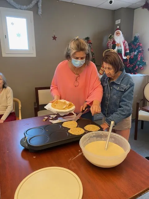 Atelier crêpes à l’Unité de Vie Protégée