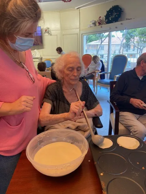 Atelier crêpes à l’Unité de Vie Protégée