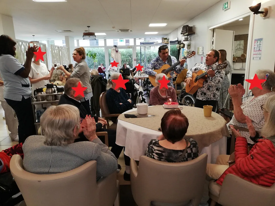 Repas à thème à la maison de retraite des Vallières 