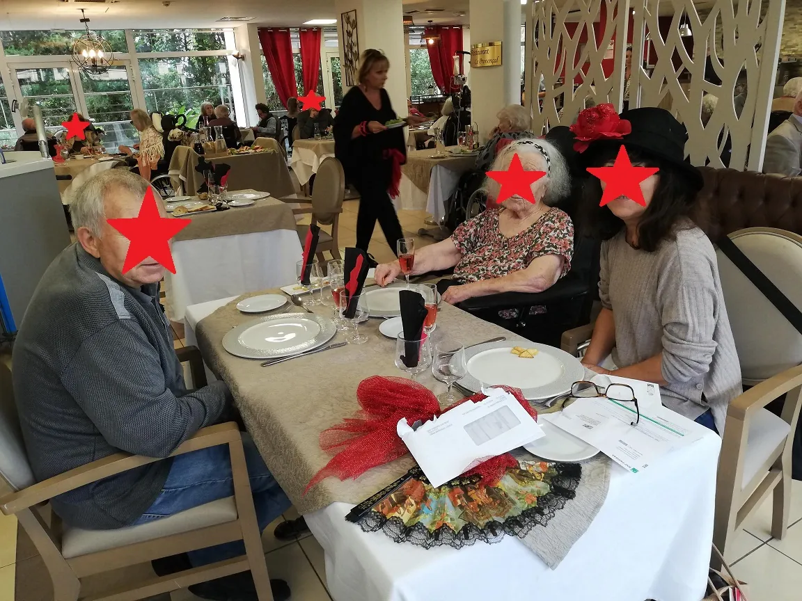 Repas à thème à la maison de retraite des Vallières 