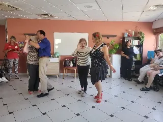 DEMONSTRATION ET COURS DE DANSE DE SALON 