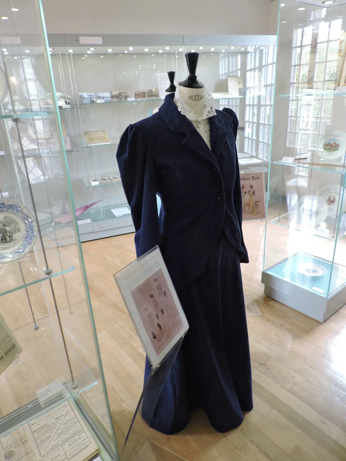 Exposition: un siècle de mode à Creil 
