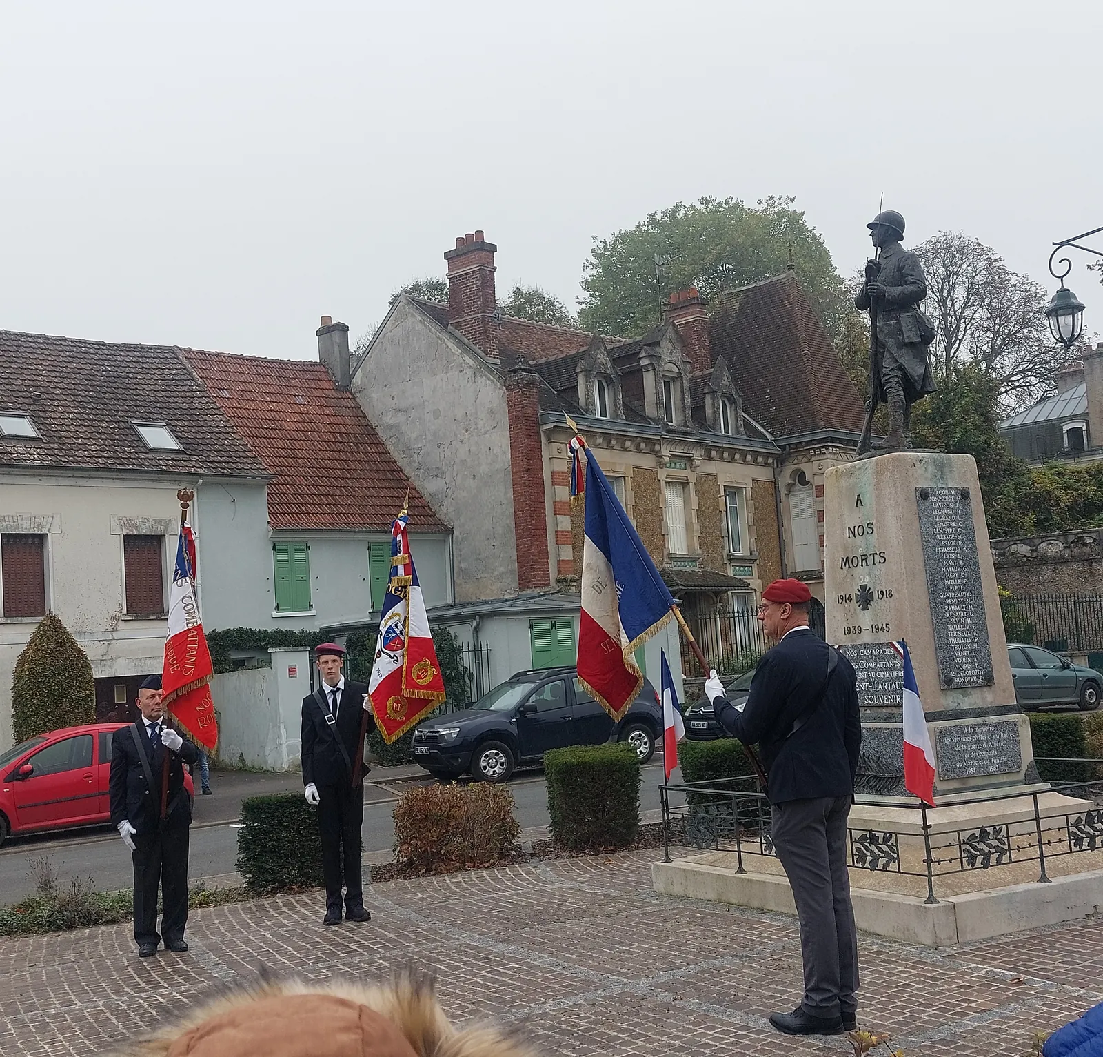 Participation citoyenne à la cérémonie du 11 Novembre