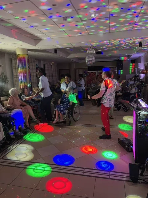 La fête de la musique au sein de l’EHPAD Les Jardins de Thiais 