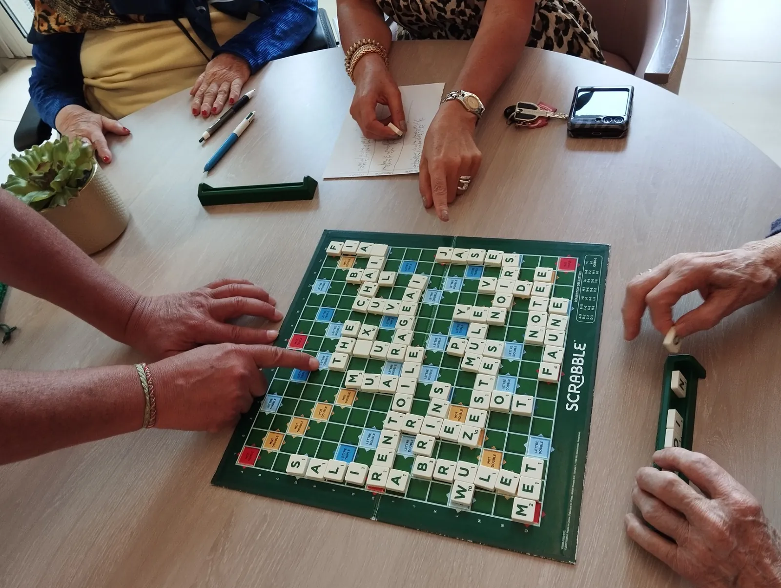 Parties de scrabble à la résidence 