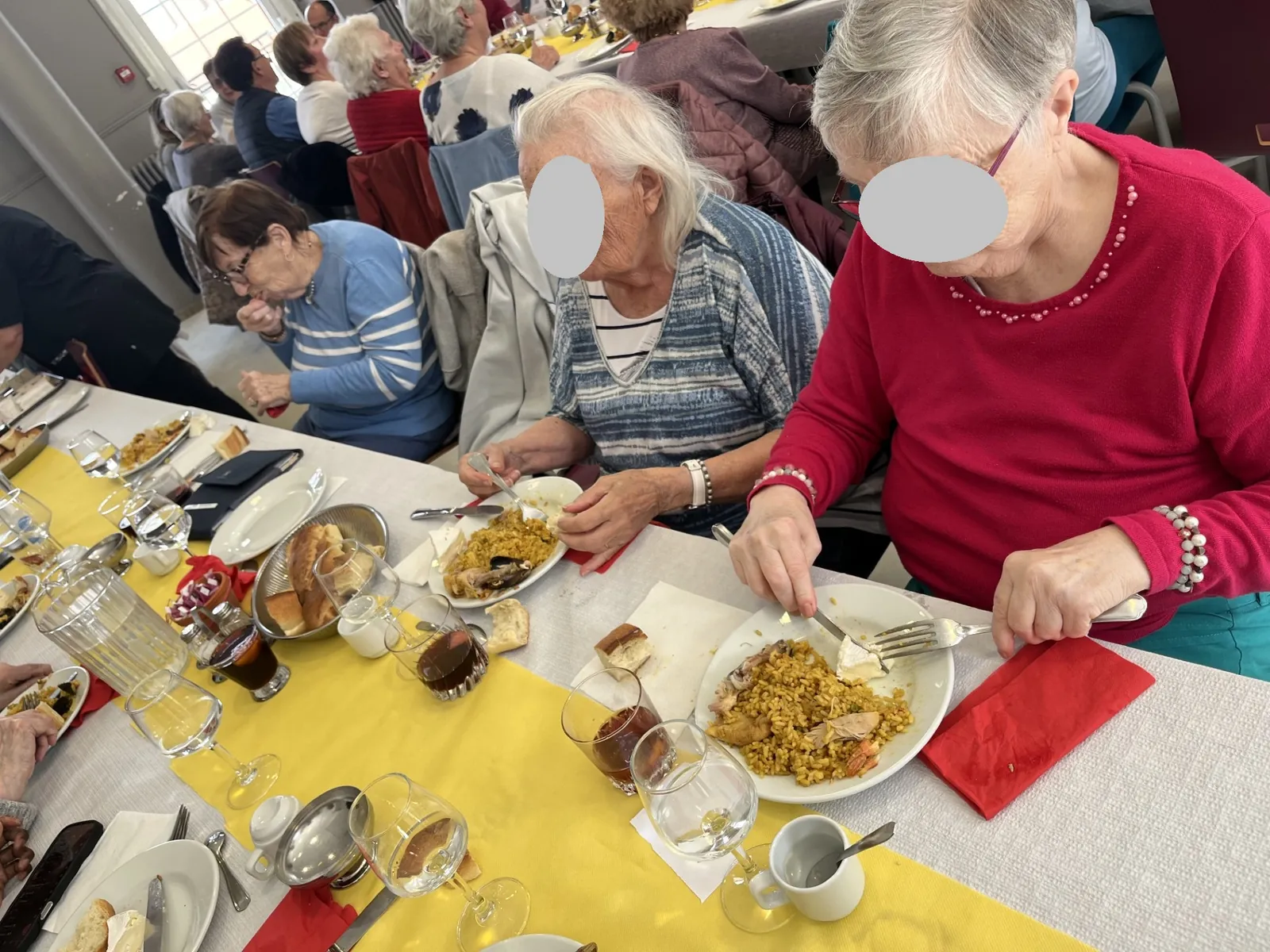 Déjeuner Dansant avec le CCAS d’Aubergenville