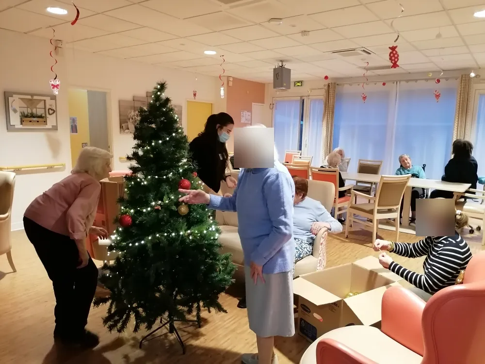 La Magie de Noël à l'EHPAD d'Esbly