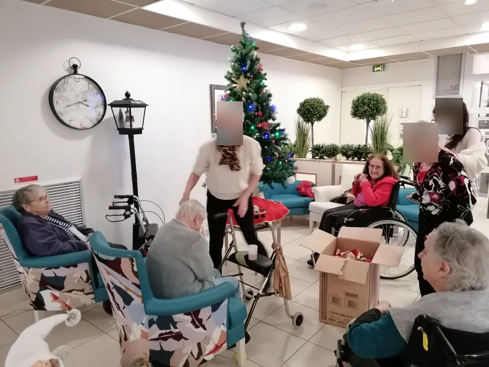 La Magie de Noël à l'EHPAD d'Esbly