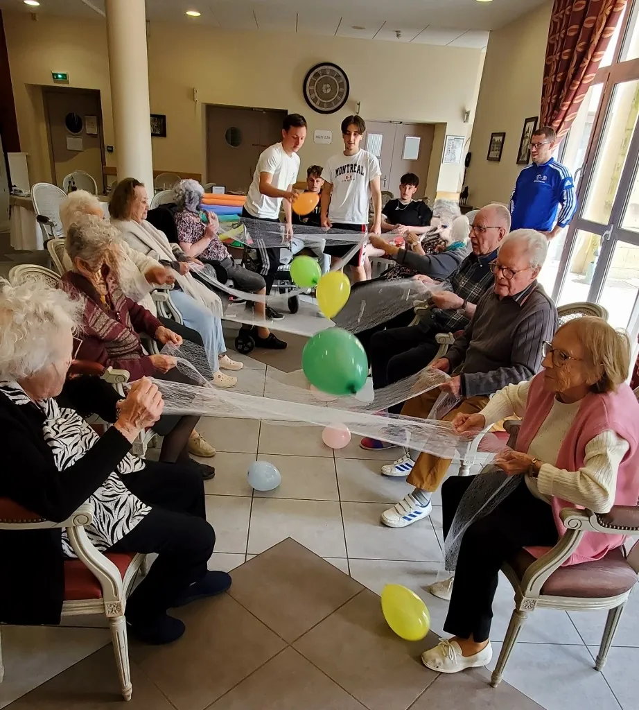 Les stagiaires de l'association Creusot Défi 2 000