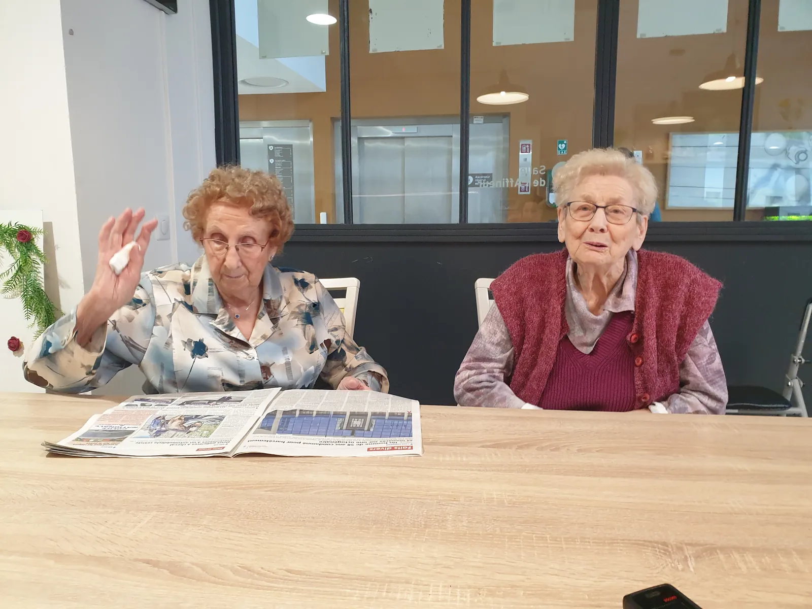 Activité du matin café et revu de presse 