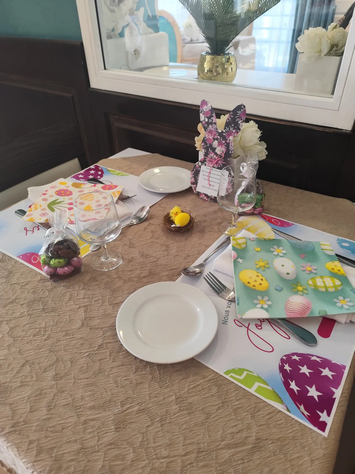 Pâques sur les tables ce midi 