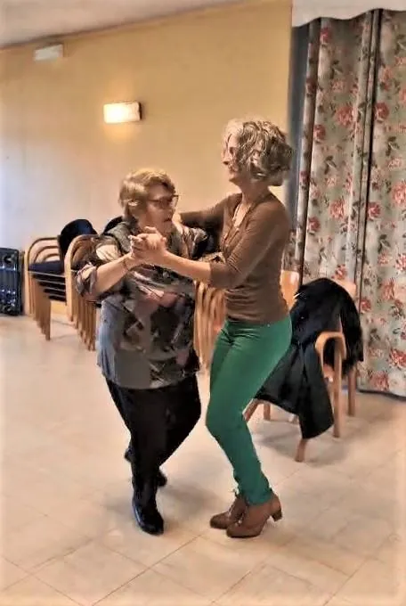 Bouger ensemble...au thé dansant !