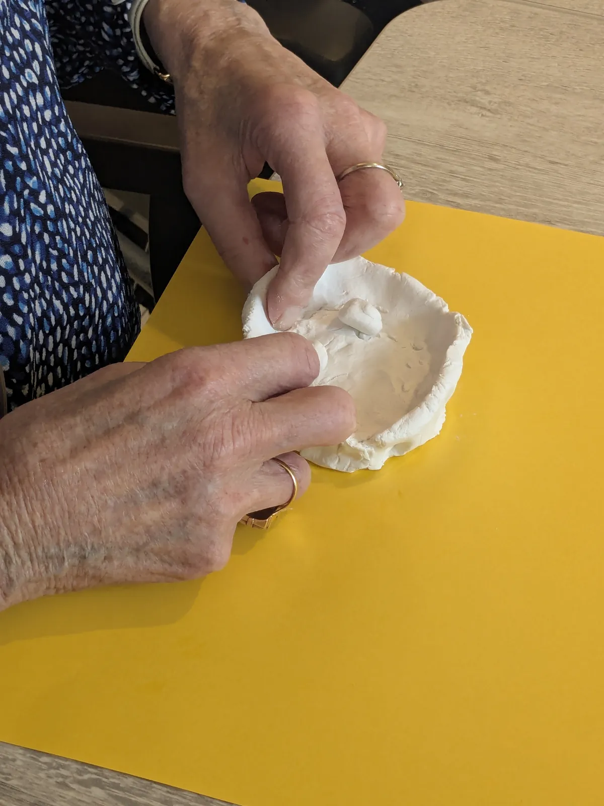 Quand l’art devient soin : une nouvelle initiative au sein de la résidence