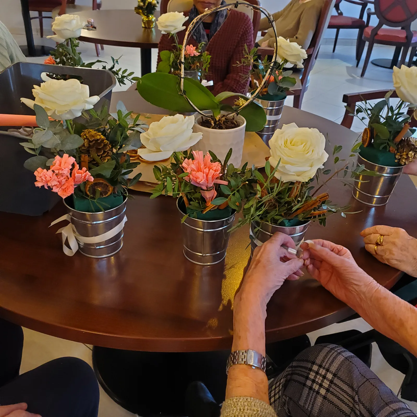 Art floral avec les résidents  