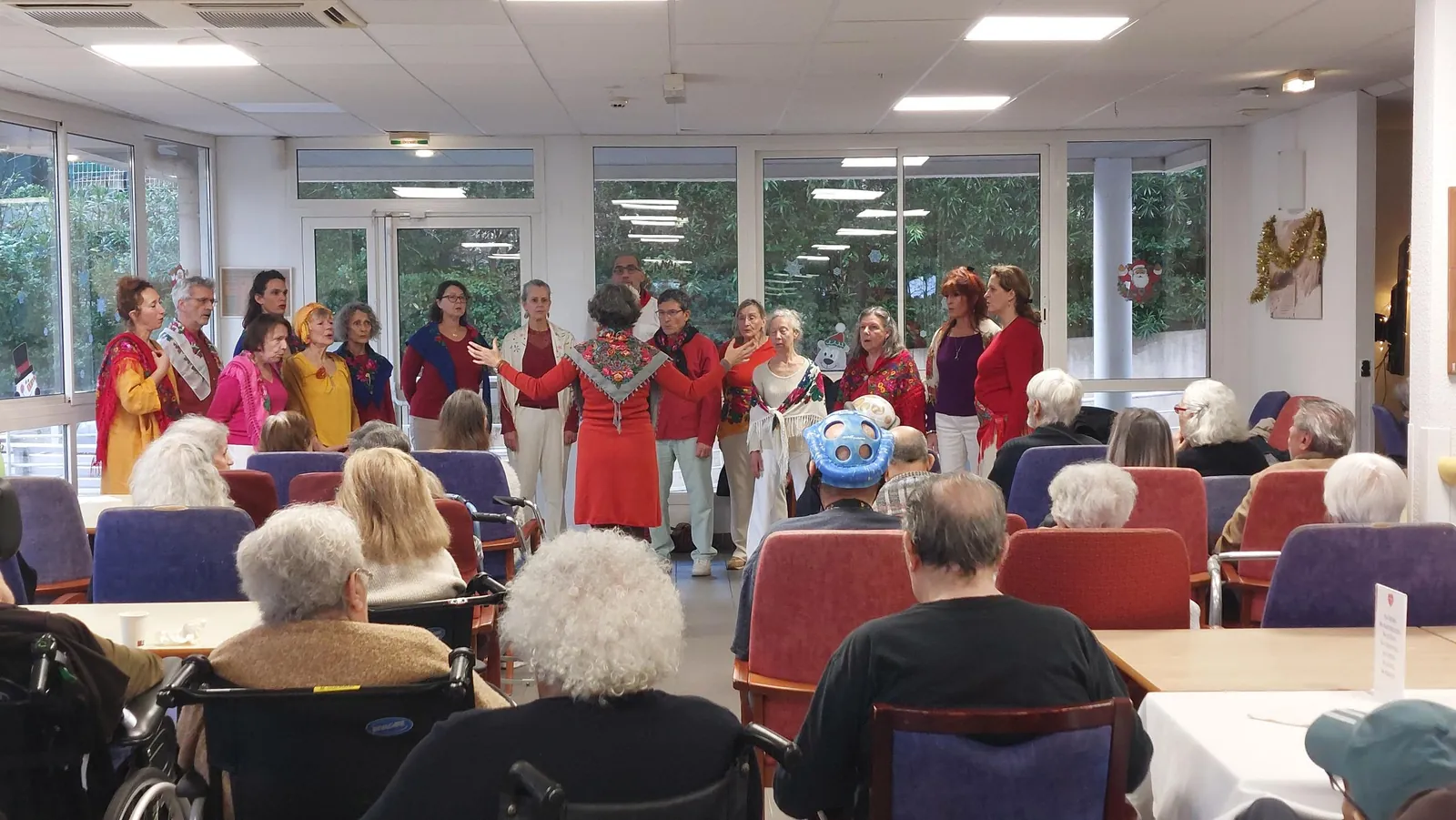 Un après-midi musical inoubliable avec le chœur polyphonique ACCORDS OUVERTS à la résidence Mazargues