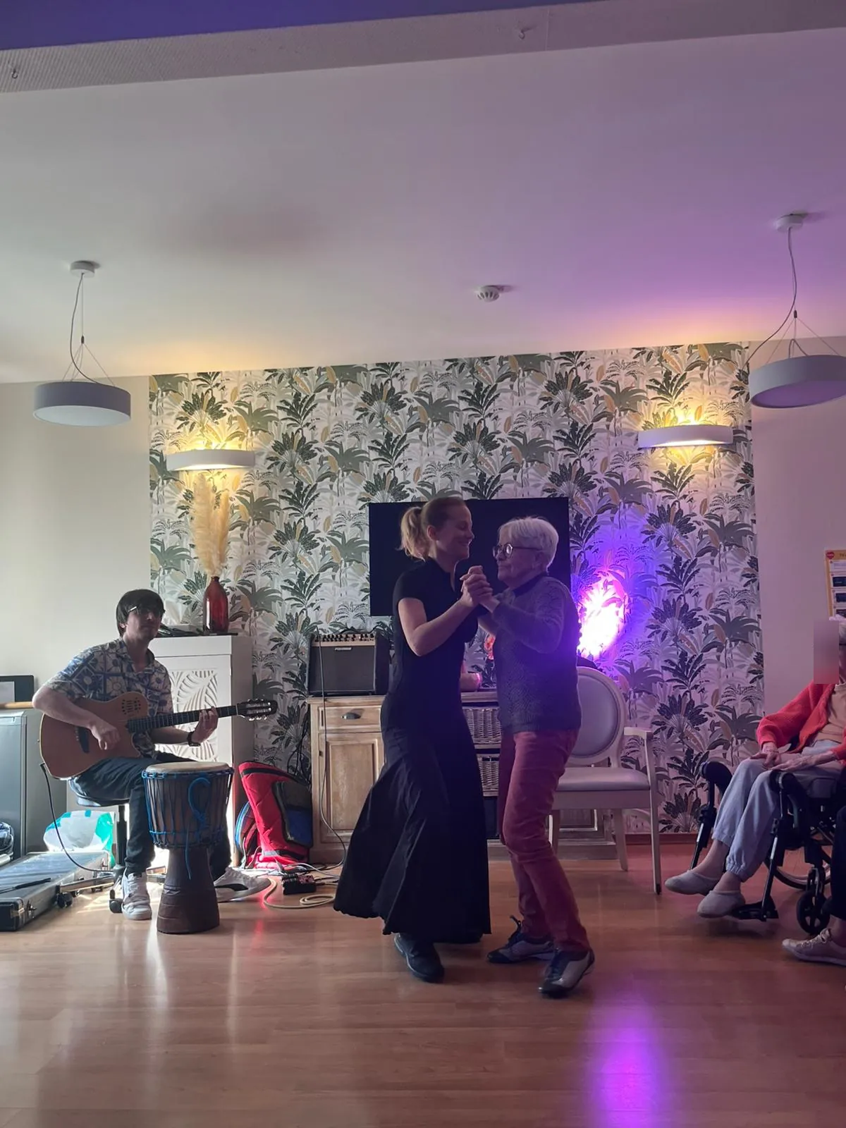 Première séance de danse thérapie : une rencontre en mouvement et en émotions