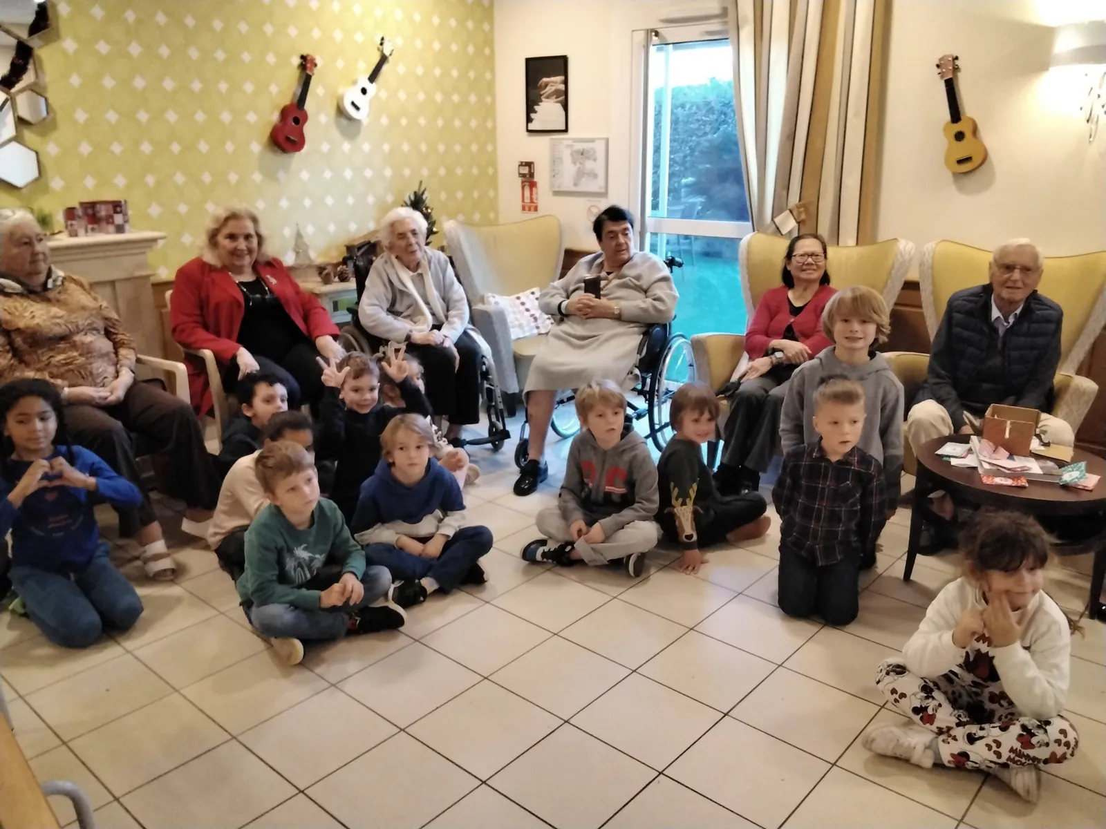 TRADITIONS ET  VISITE DES ENFANTS 