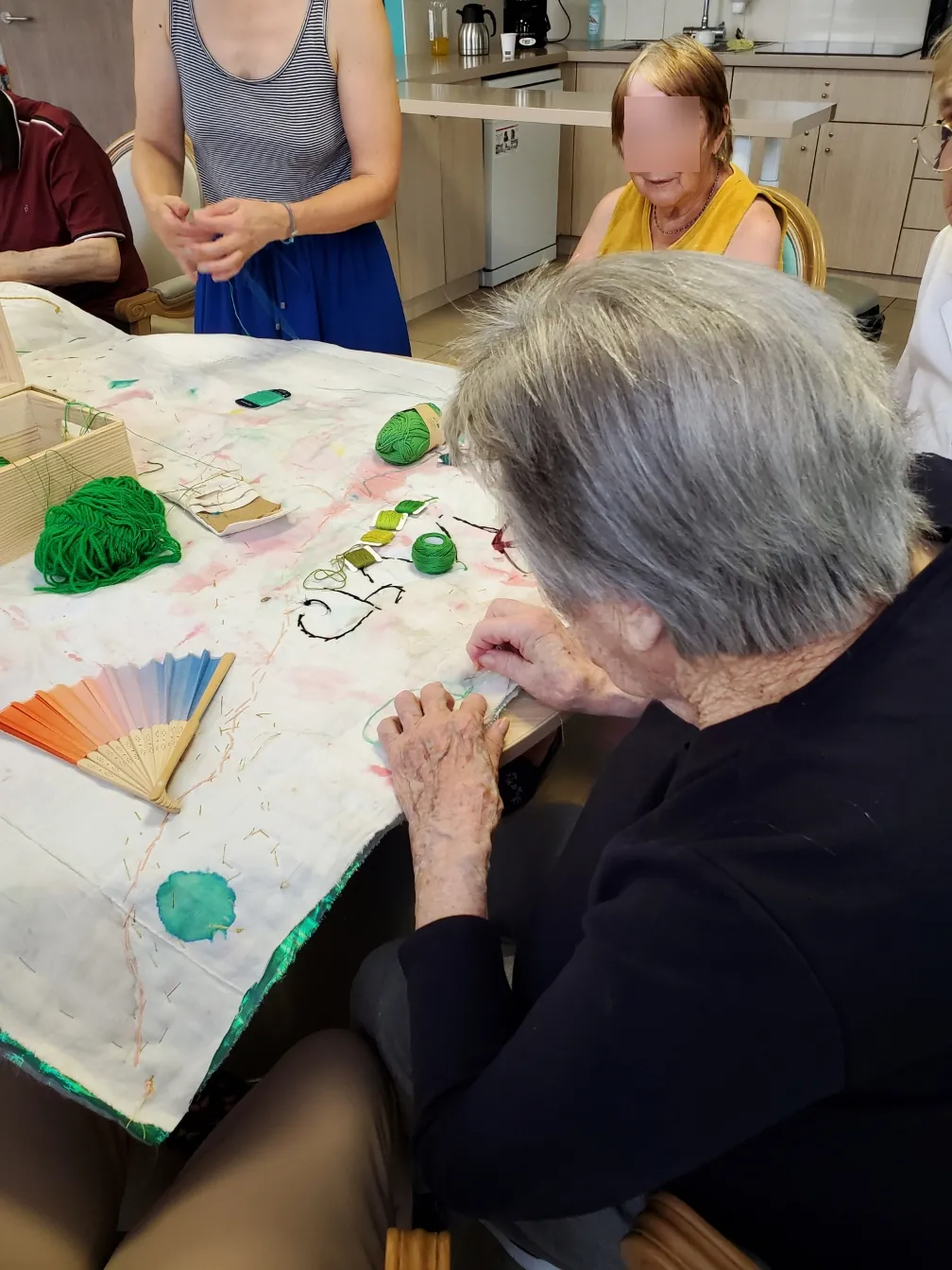 "Broderie, chant, 2 pas de danse" 