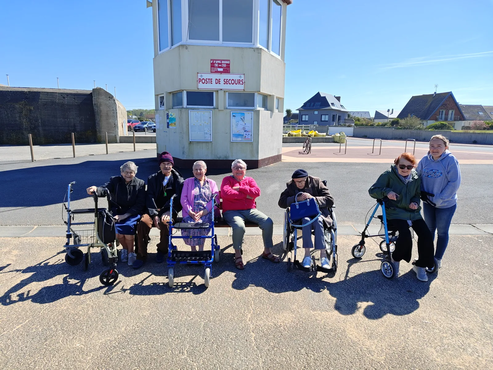 Sortie à Asnelles : un bol d’air vivifiant entre terrasse et plage