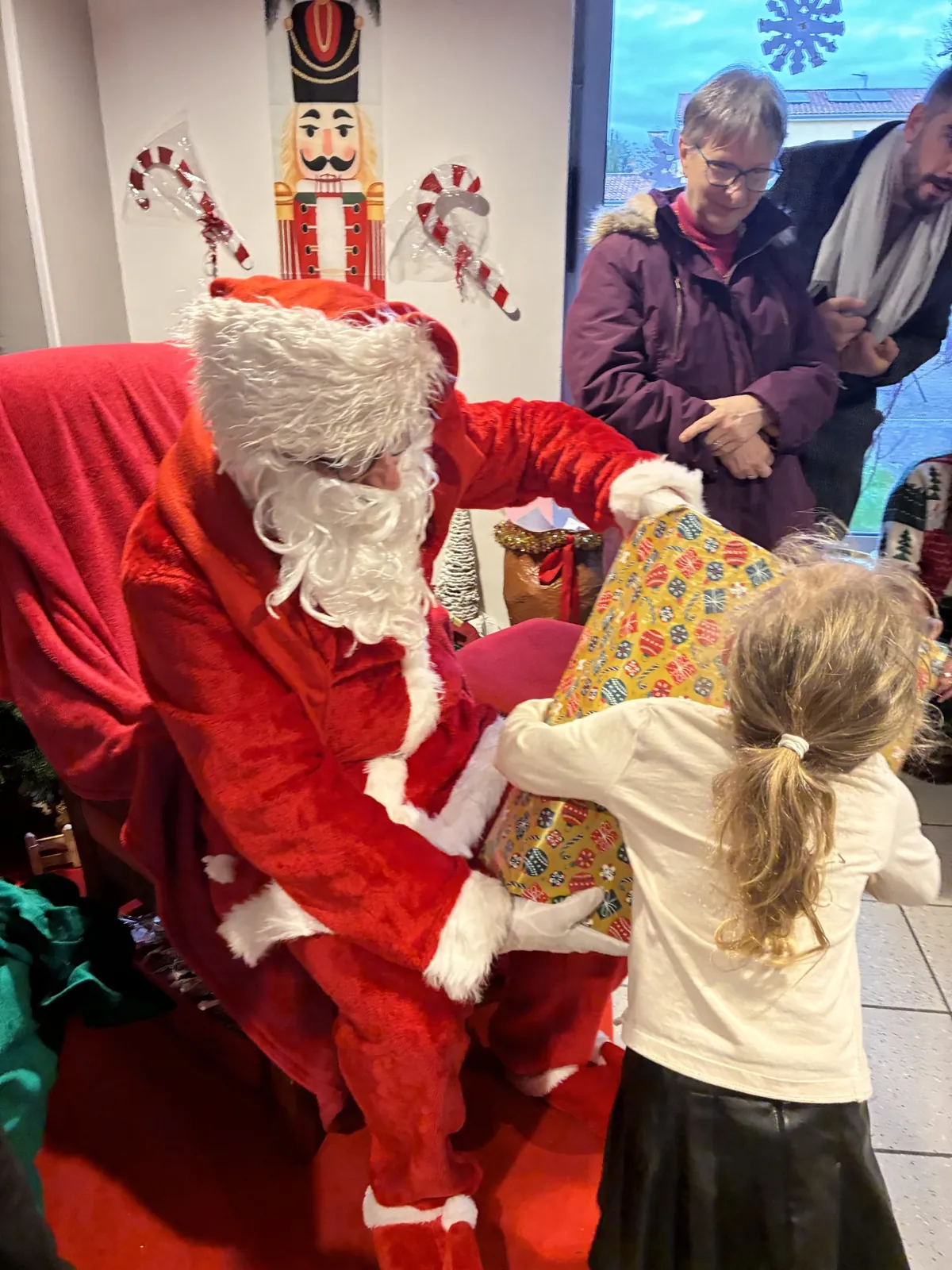 Une grande fête de Noël aux Rossignols : Portés par l’espoir, unis par le cœur ! 