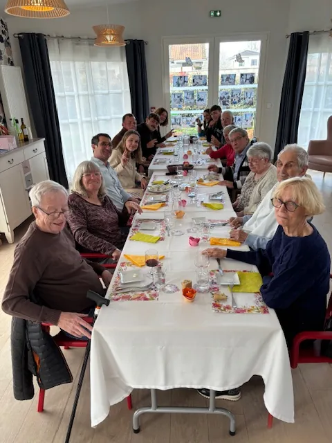 Repas convivial du 28 mars : rencontres et sourires