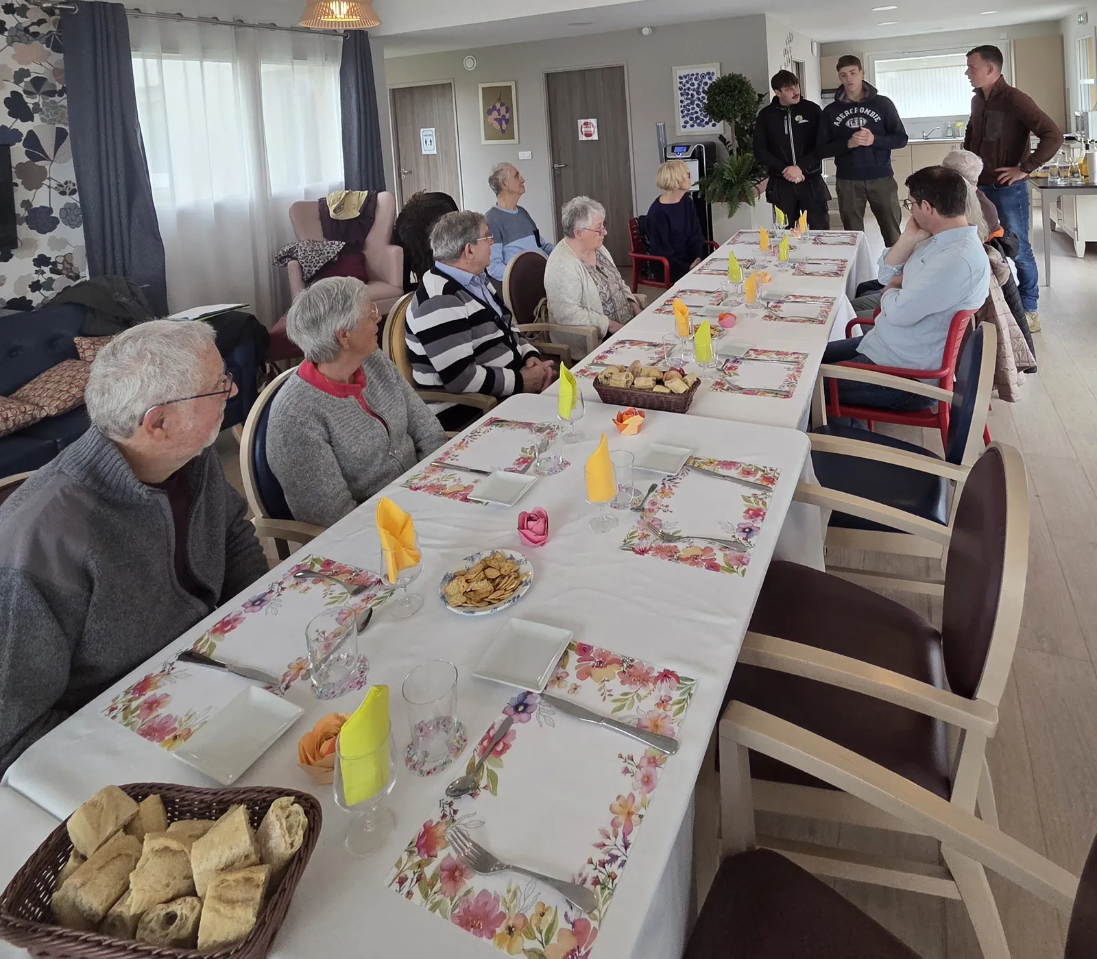 Repas convivial du 28 mars : rencontres et sourires
