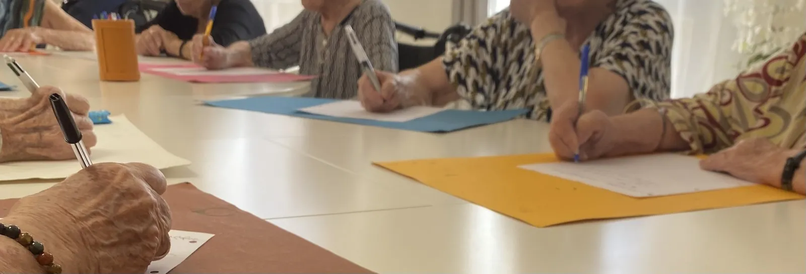 Dictée du mardi matin à la résidence la Triade 