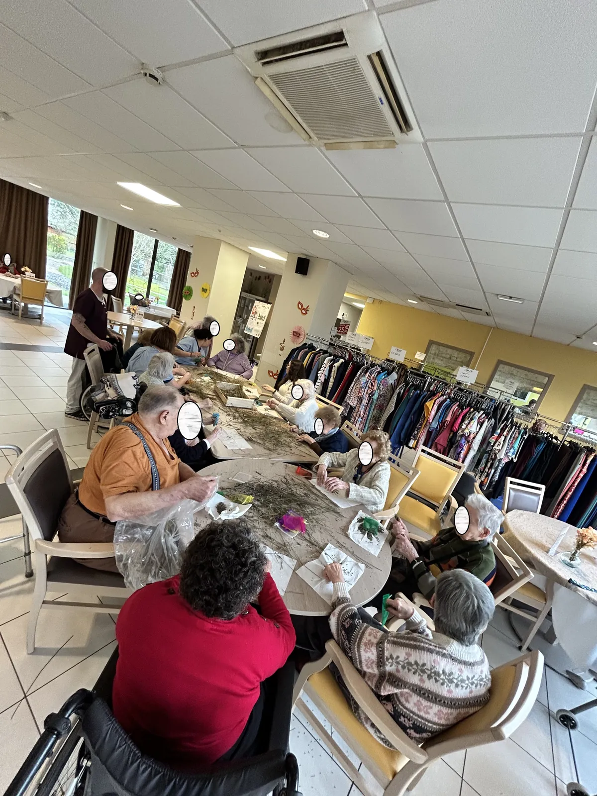 Atelier parfumé : confection de sachets de lavande
