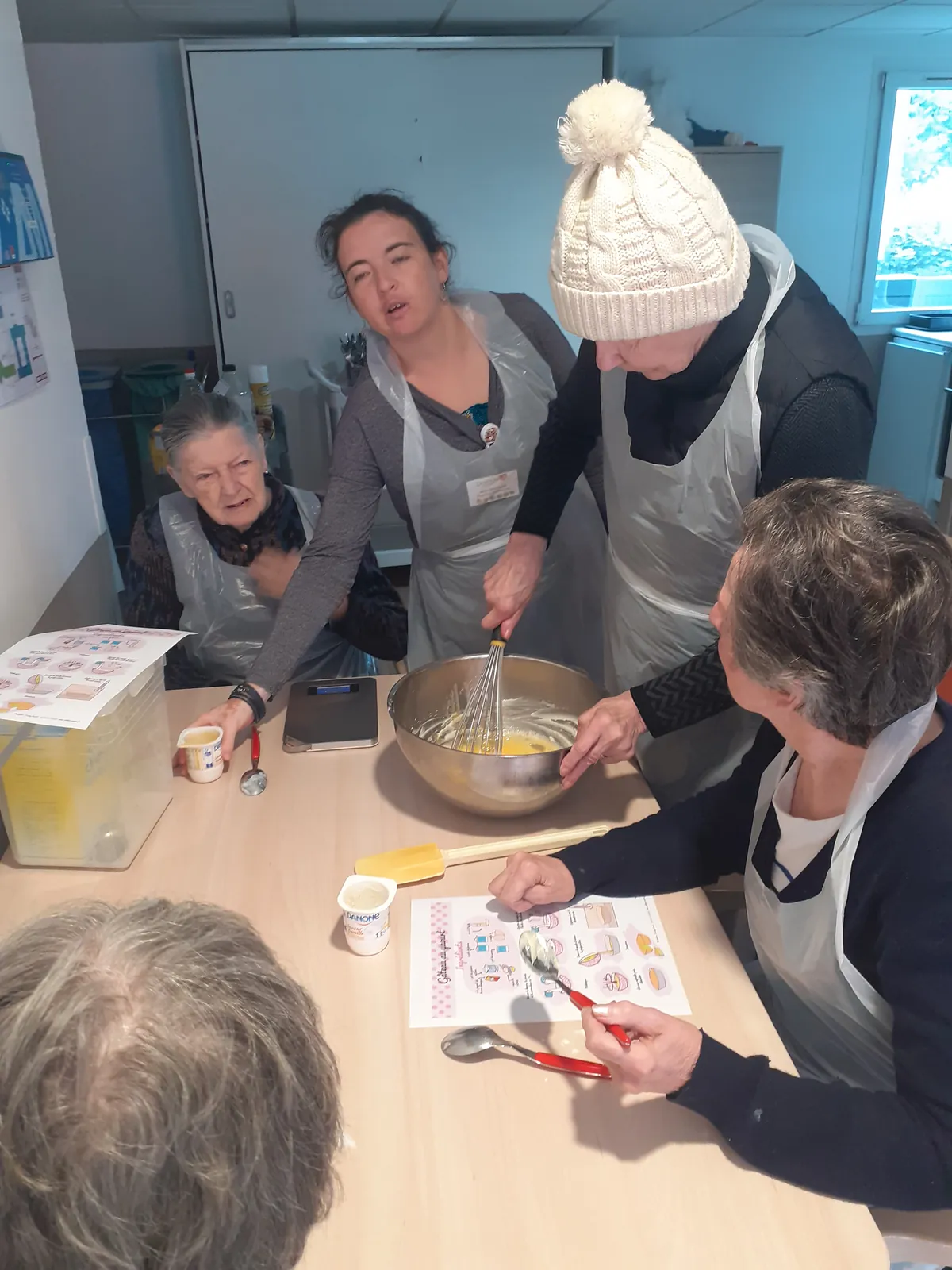 L' indémodable gâteau au yaourt, à la bonne humeur !