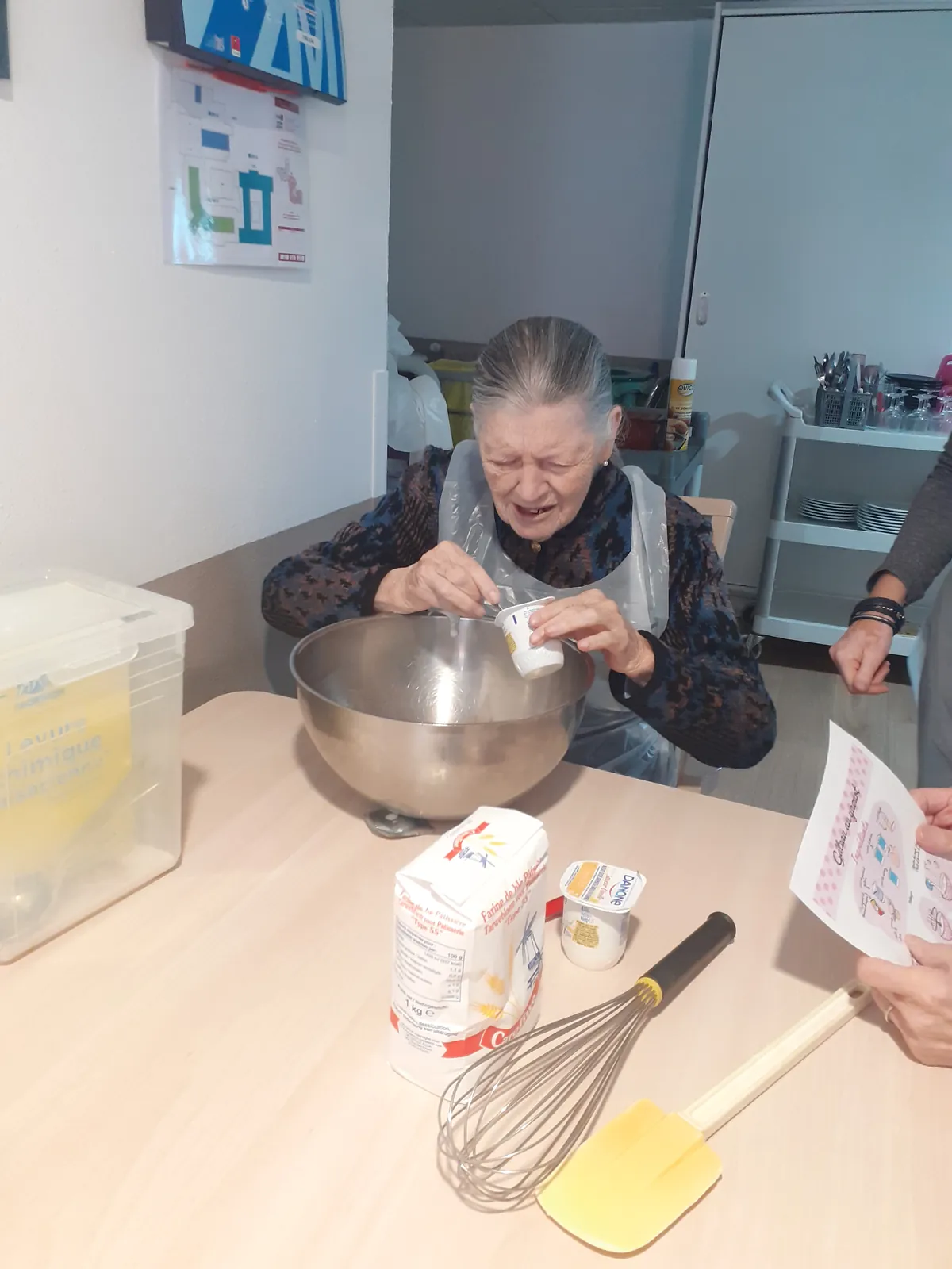L' indémodable gâteau au yaourt, à la bonne humeur !