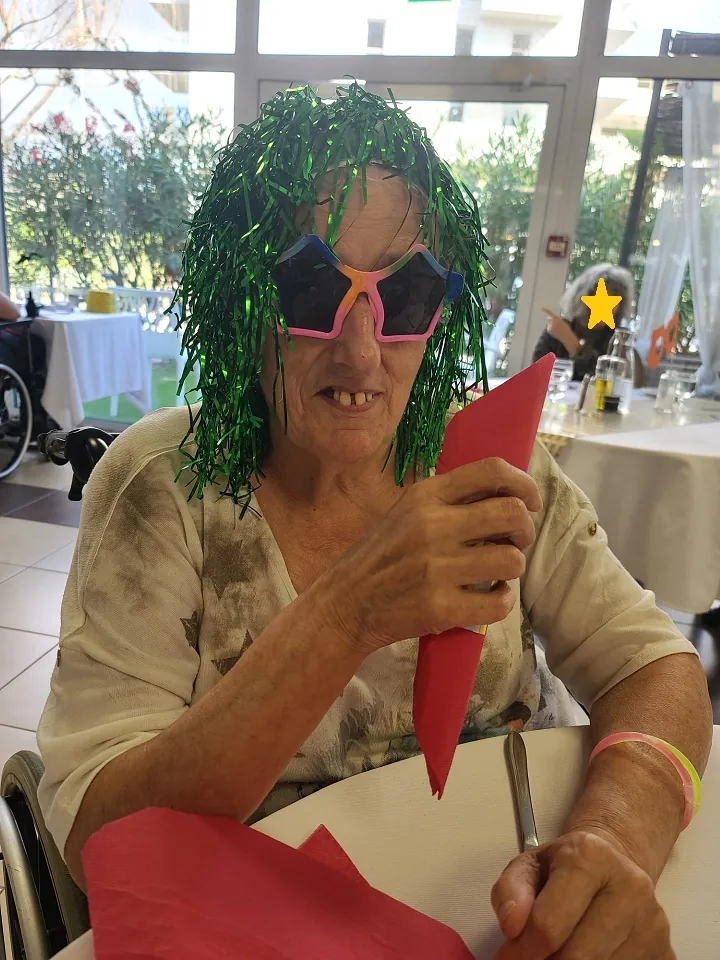 " Les Années 80 " Repas à thème à la résidence les Vallières de Cagnes sur Mer 