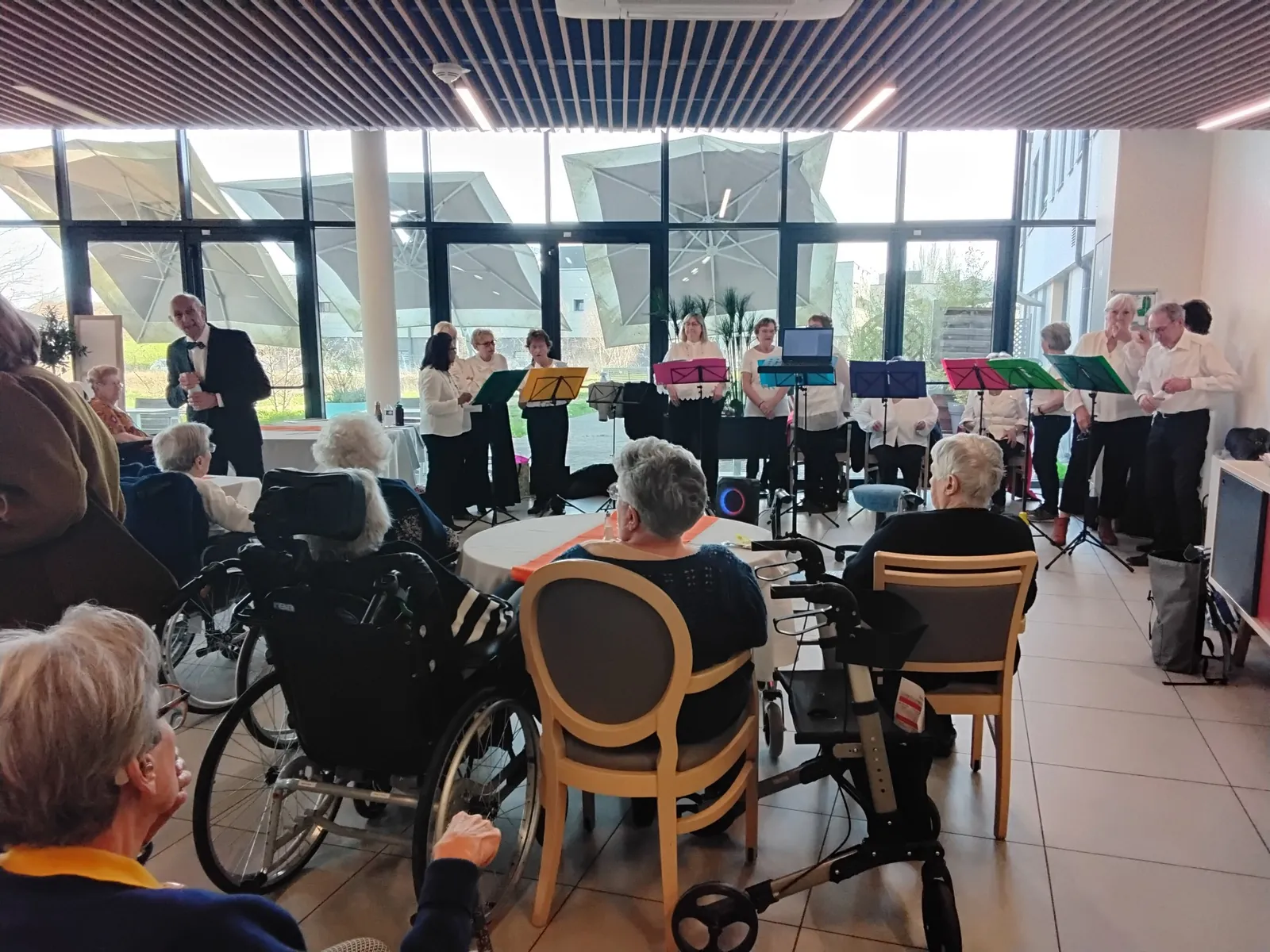 Musique avec la chorale de Mont L'Evêque