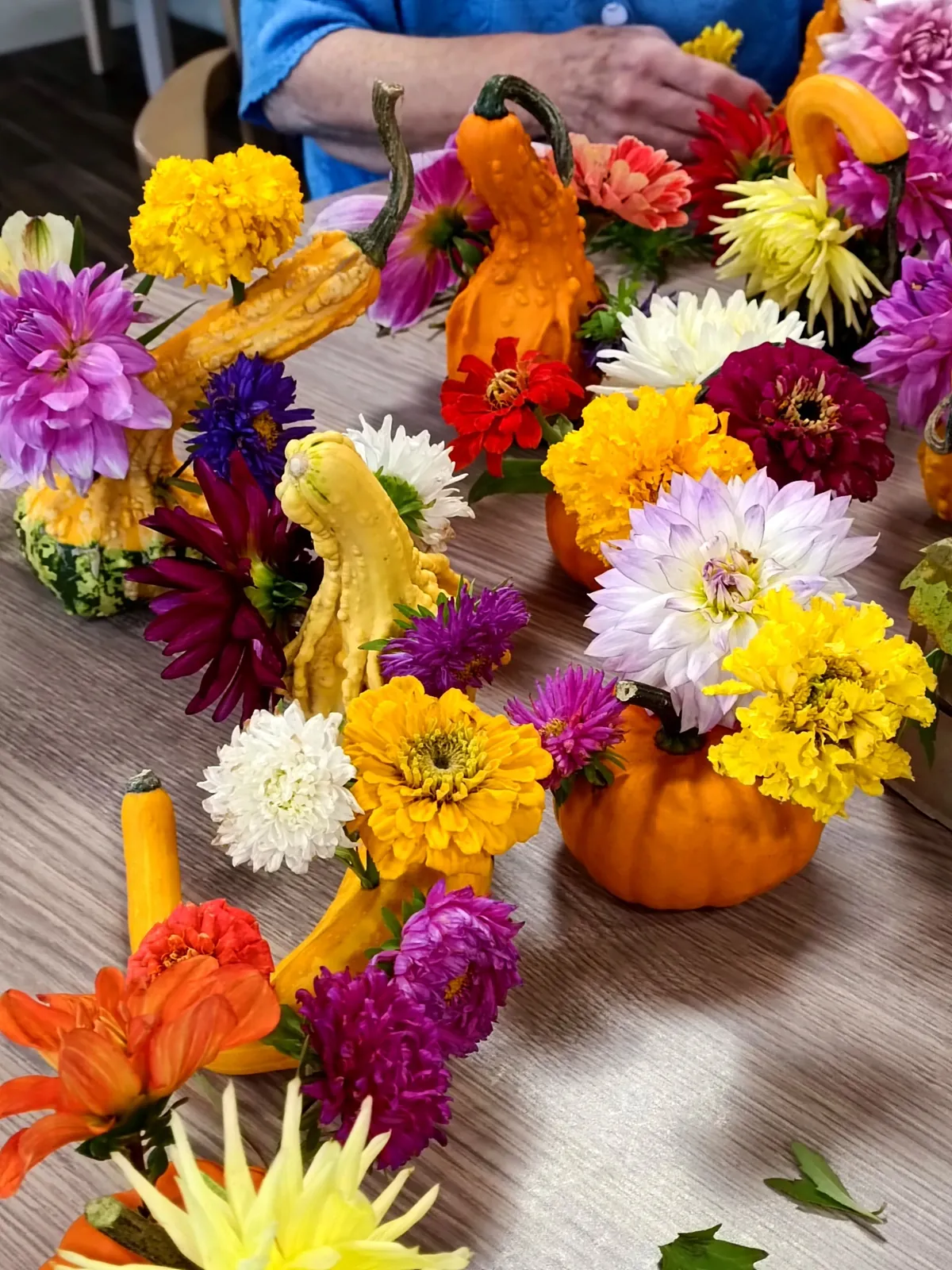 Lundi, c'est atelier de citrouilles fleuries !