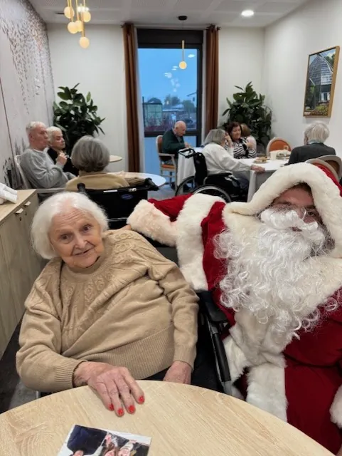 Fête de Noël des résidents et de leurs familles aux terrasses de l'étoile