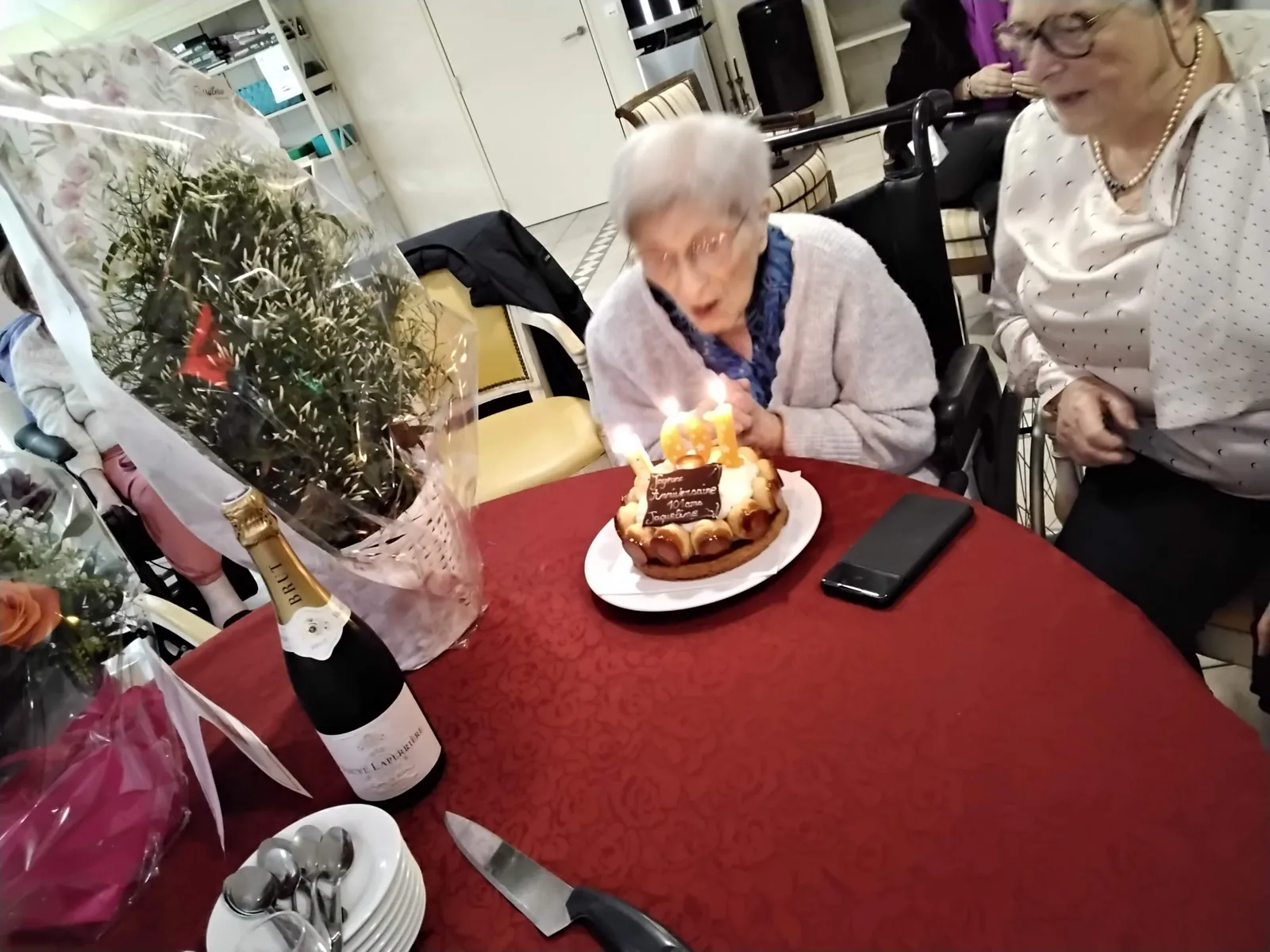 101 ANS POUR NOTRE RESIDENTE DES JARDINS MEDICIS PROVINS