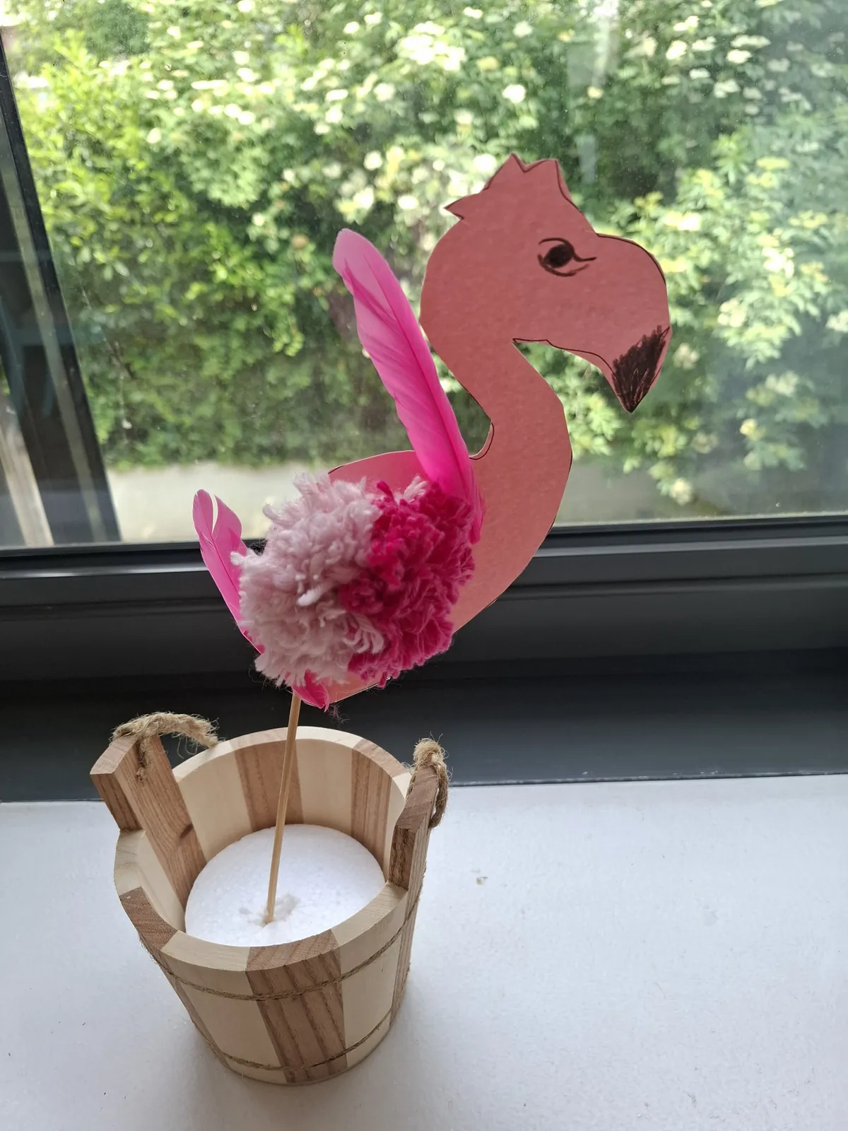 Activité du Lundi : Création d'un Flamant Rose en Laine