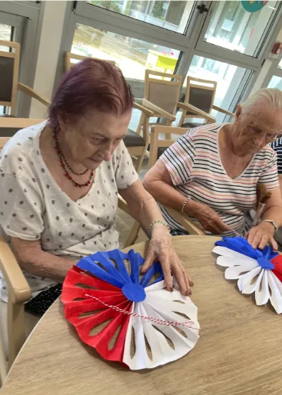 Des cocardes tricolores pour célébrer le 14 juillet à l'Unité Protégée