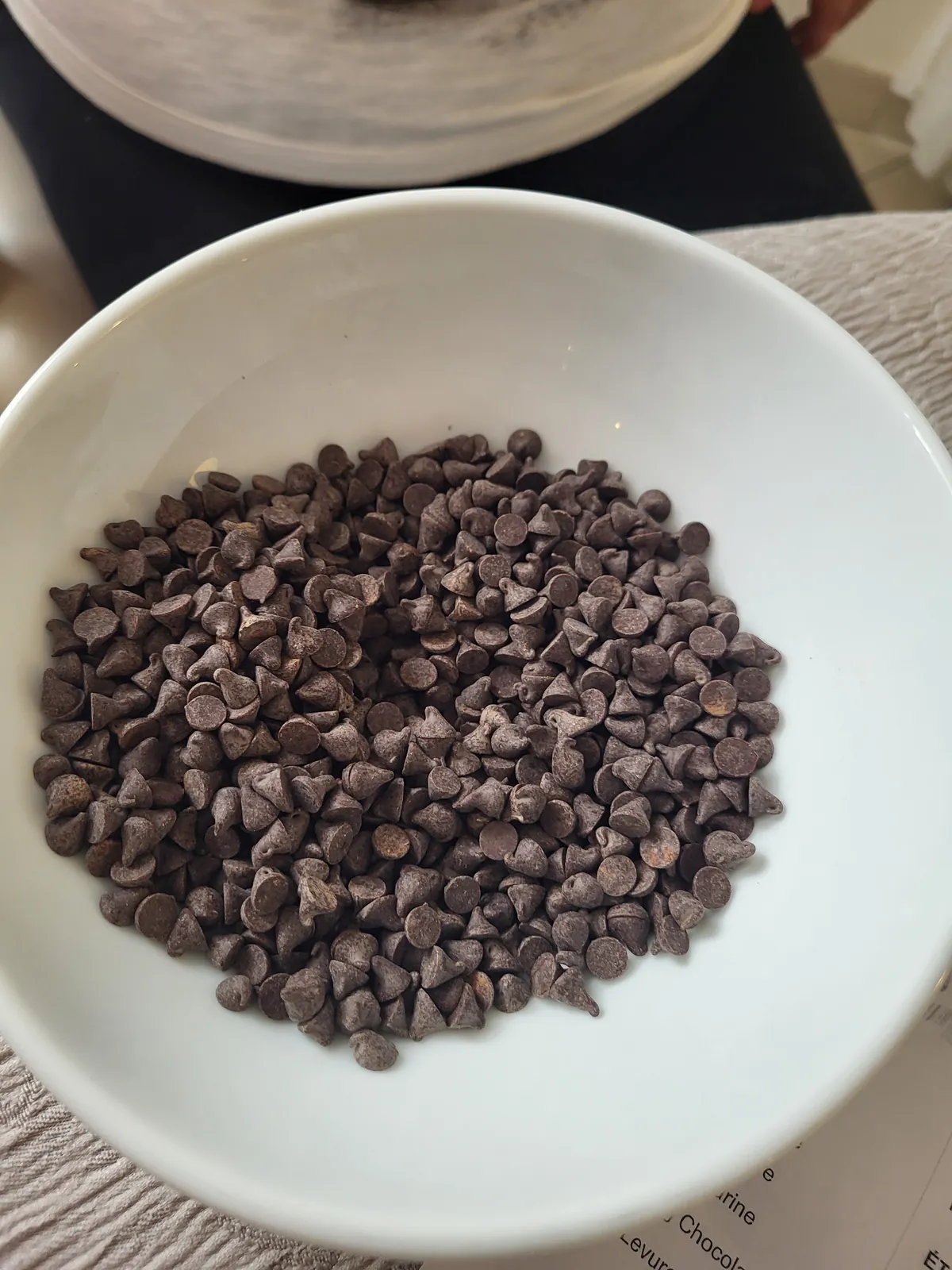 L’atelier culinaire : quand le chocolat rassemble les résidents 