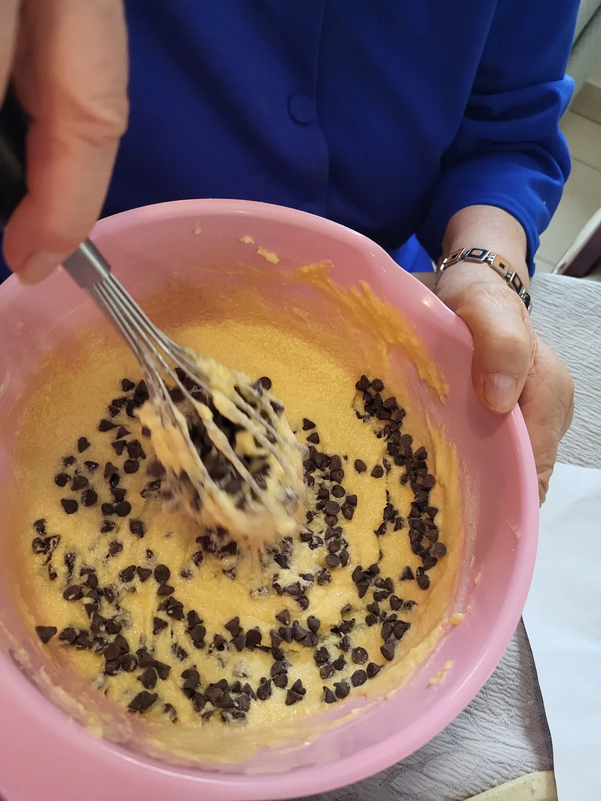 L’atelier culinaire : quand le chocolat rassemble les résidents 