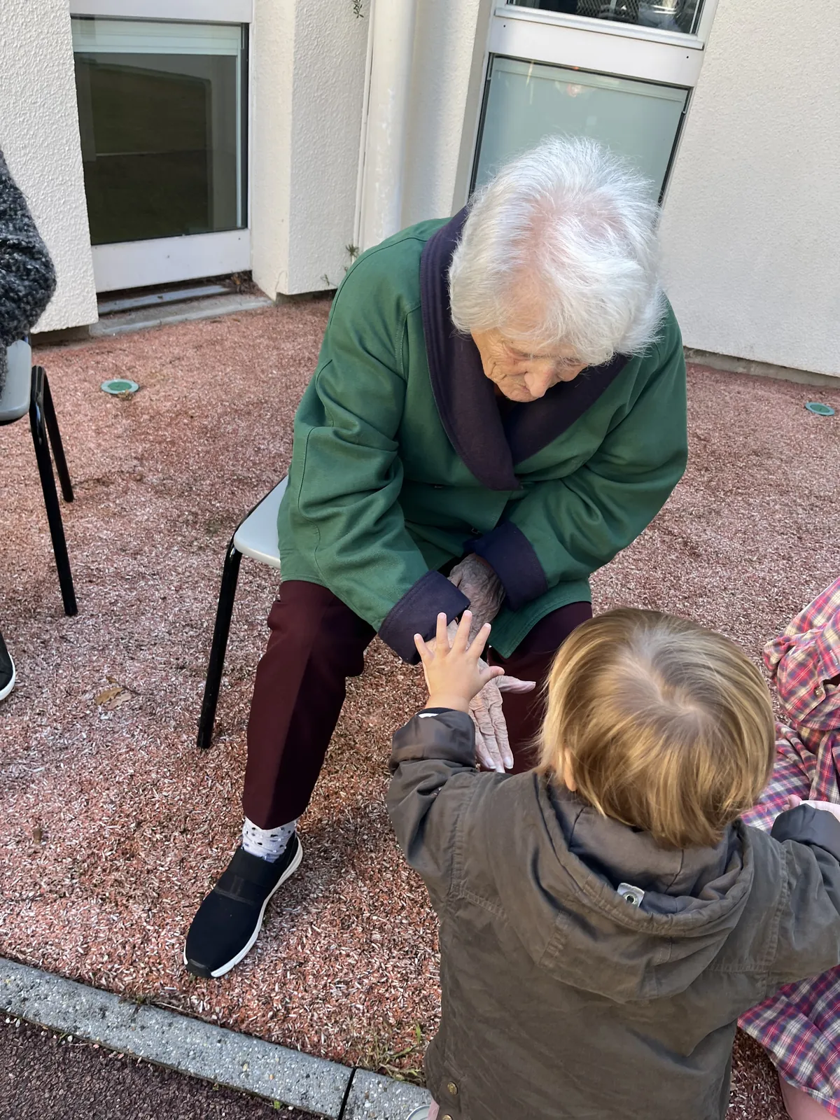 Rencontre entre la crèche Bout'chou et la Résidence De Pyla Sur Mer