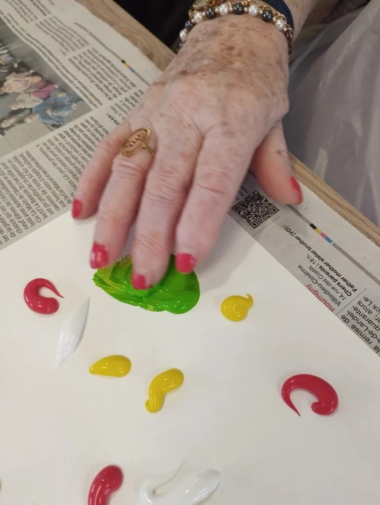 Atelier peinture au doigt au PASA