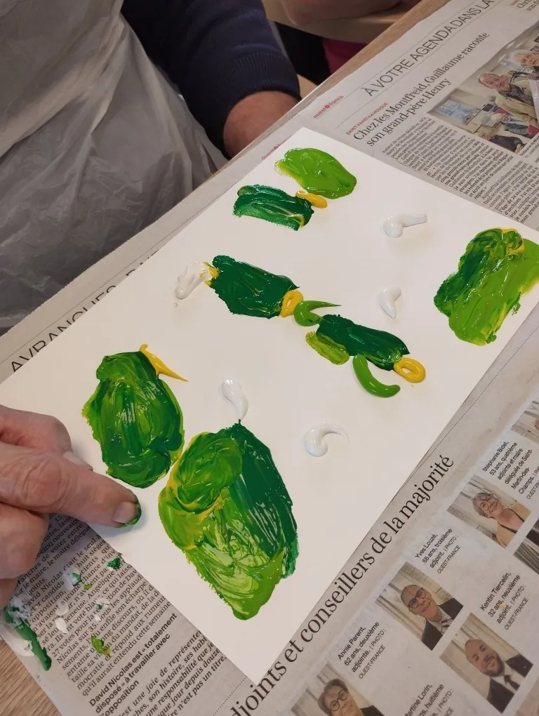 Atelier peinture au doigt au PASA
