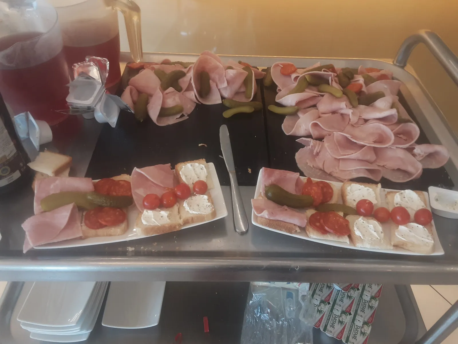 Cueillette pour l'apéro et chants 