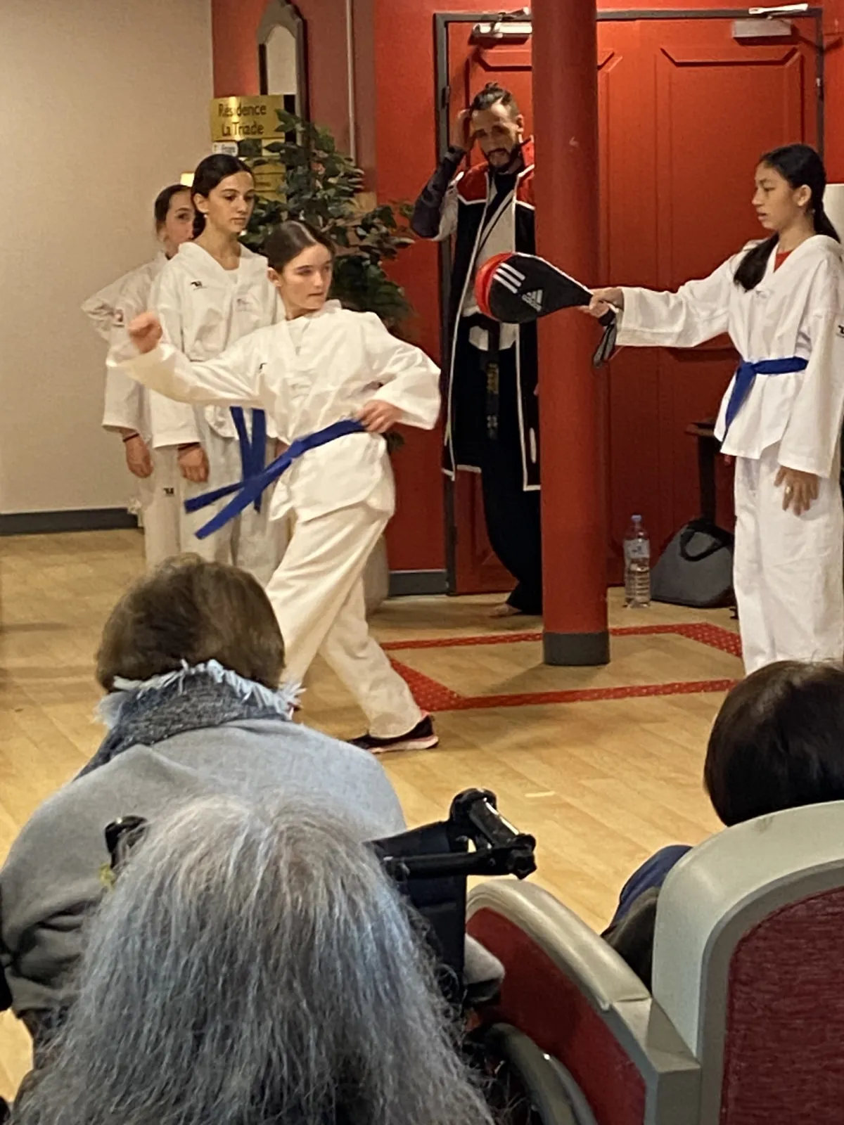 Visite du club de Taekwondo à l'EHPAD 