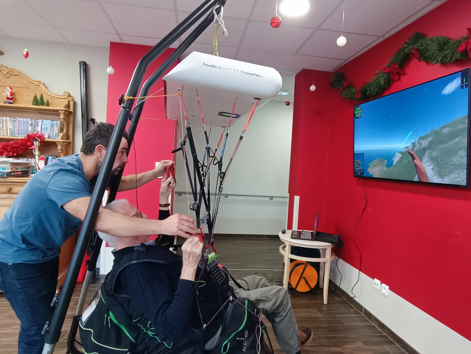Un baptême de l'air en parapente connecté pour les résidents
