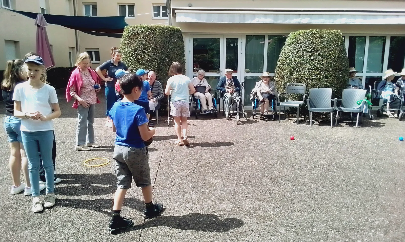 Une partie de pétanque, ça fait plaisir! 