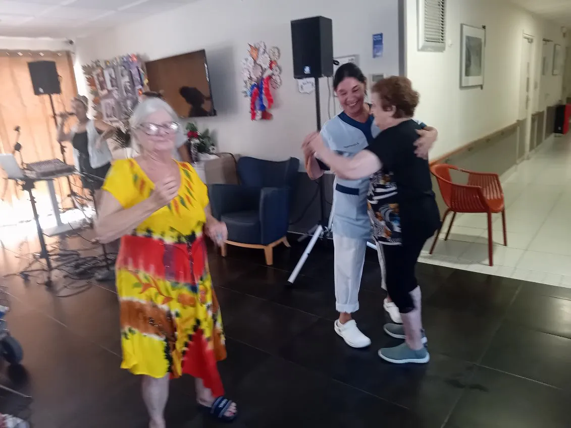 APRES  MIDI MUSICAL