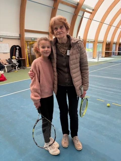 Rencontre au tennis club avec l'école élémentaire de Dommartin