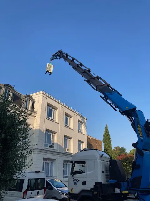 Changement d'un bloc de climatisation :  une intervention technique pour le confort des résidents