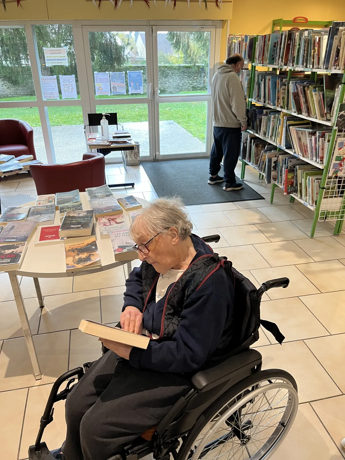 Visite de la bibliothèque de précy 